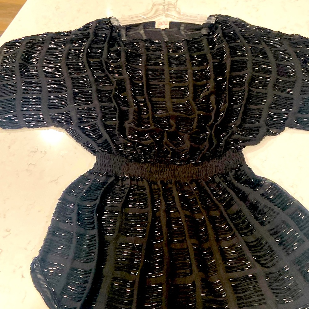 STUNNING VINTAGE BUGLE BEAD TOP IN EXCELLENT CONDITION